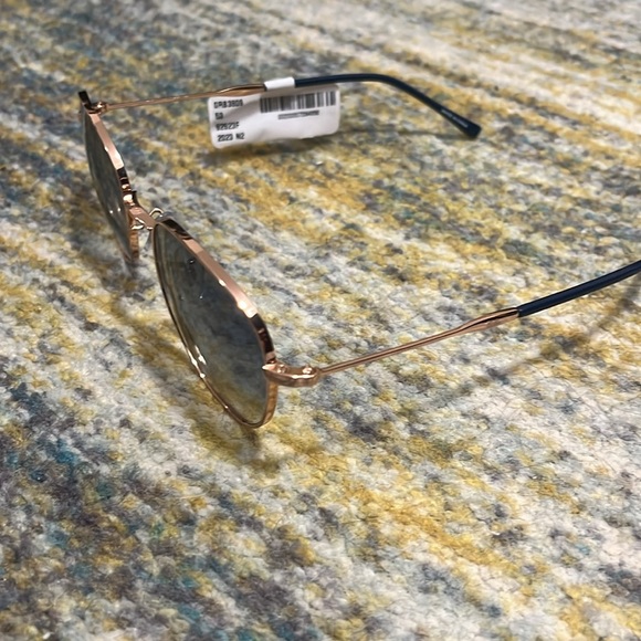 RayBan Sunglasses - Picture 3 of 5